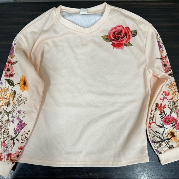 Girl’s floral sweatshirt size 10 Years - Picture 1 of 5